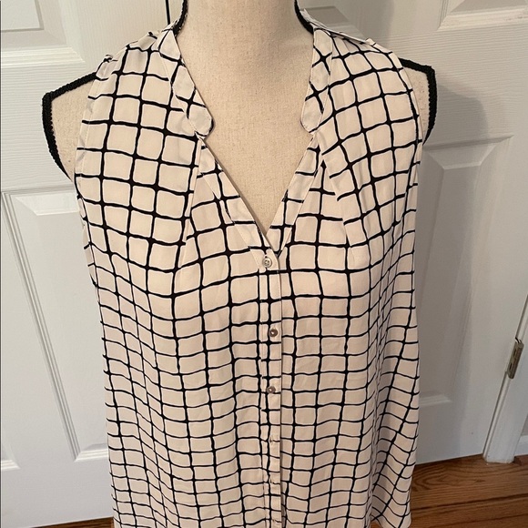 Motherhood Maternity Career Tank Black and Cream Grid Blouse Buttons M NWT - Picture 2 of 8